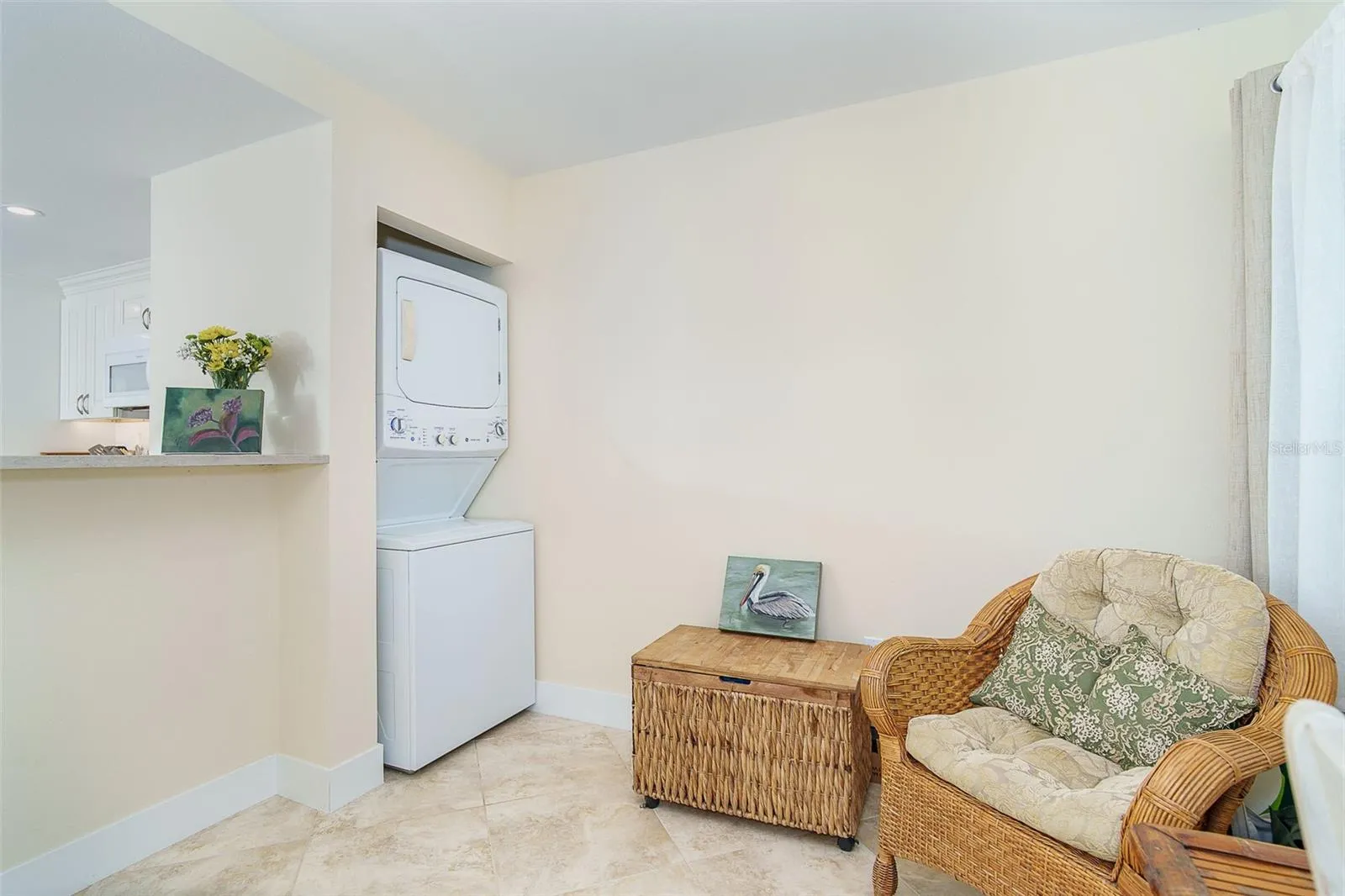 Bonus room with W/D