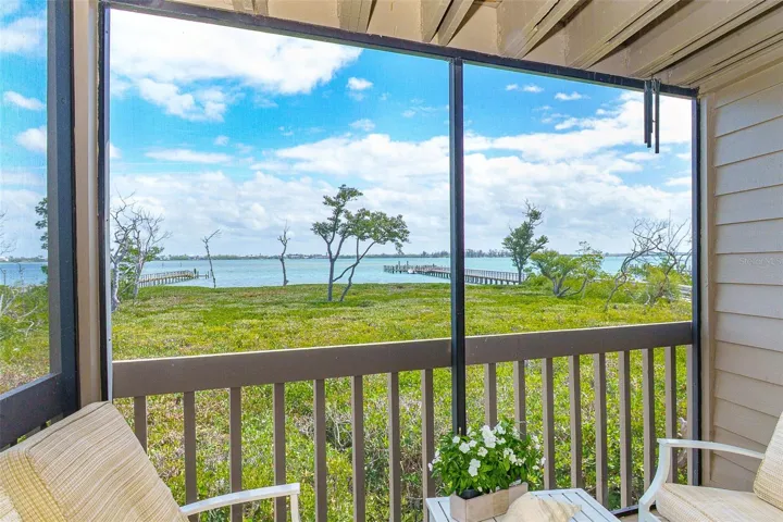Living room lanai
