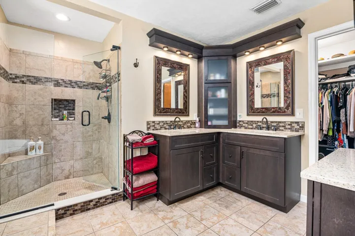 Double vanity