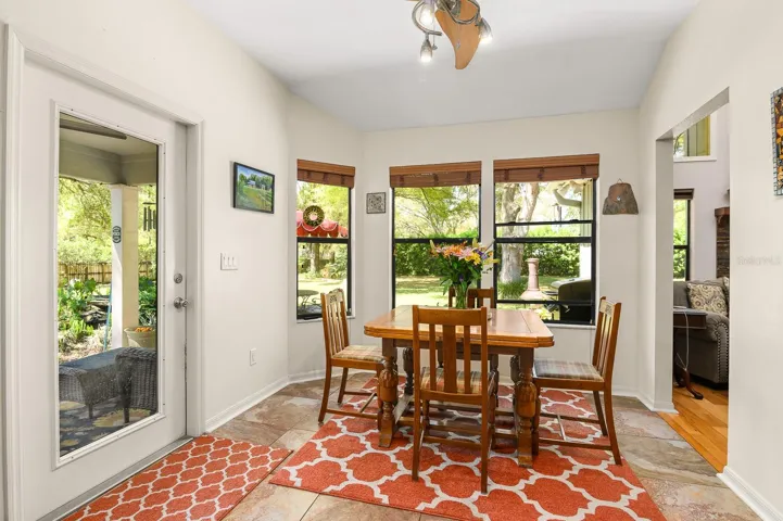 Breakfast nook