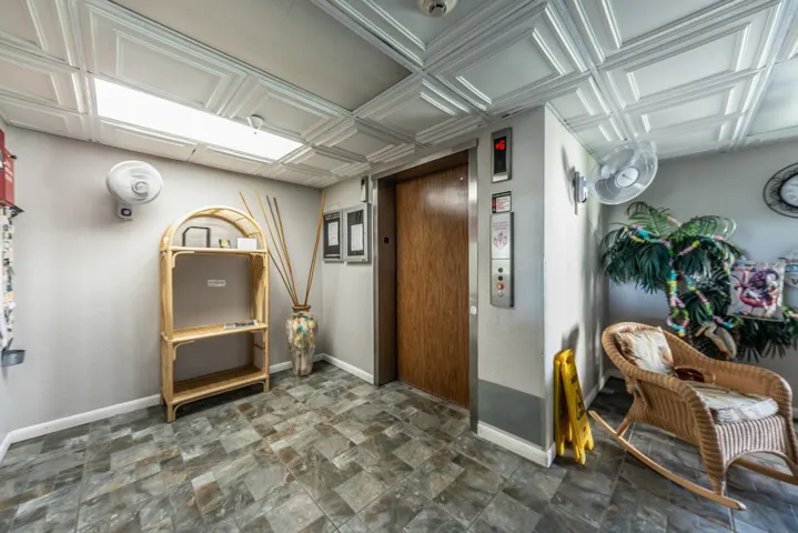 Lobby-Elevator