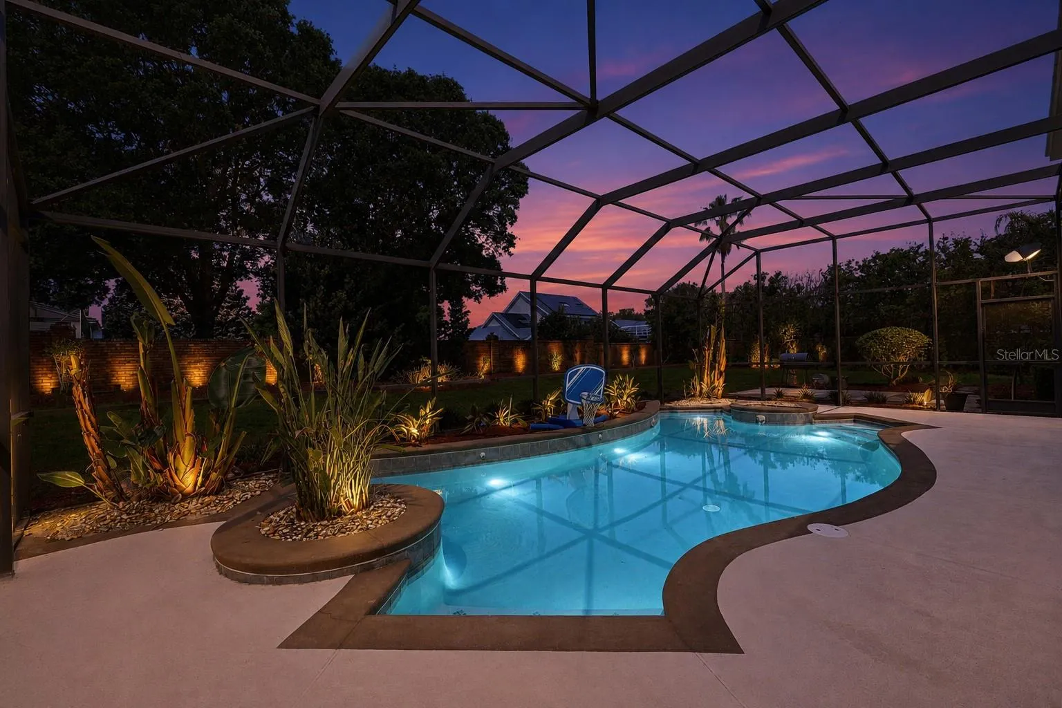Twilight Covered and Screened in Patio &amp; Pool