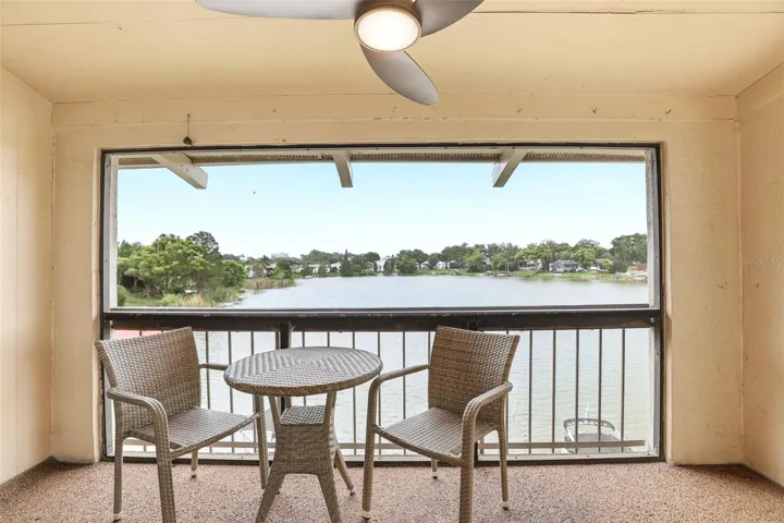 Balcony View of lake-private balcony
