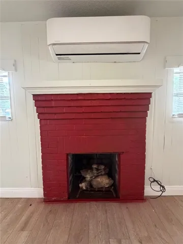 Fireplace/Mini-Split AC