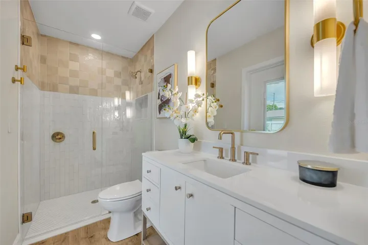 2nd primary bathroom