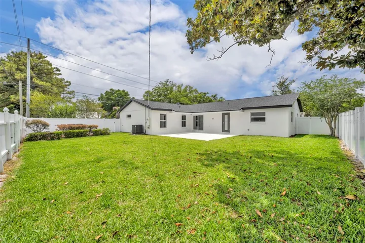 Spacious backyard, plenty of room for a swimming pool!
