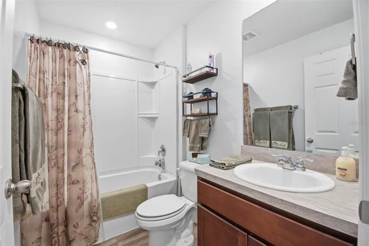2nd Bathroom