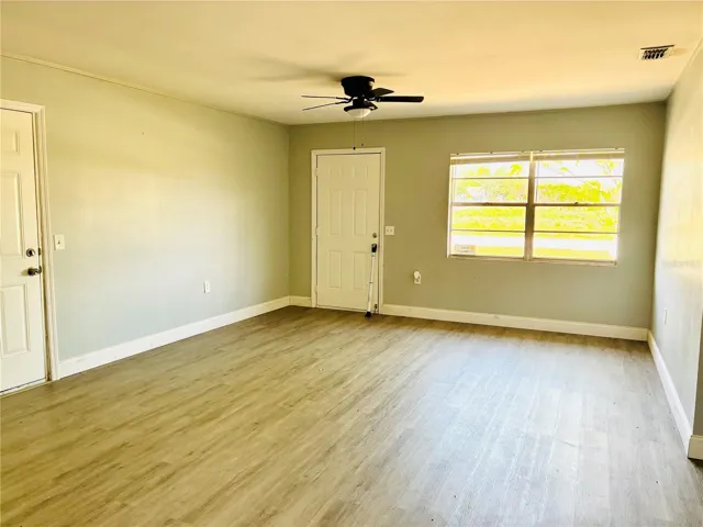 Living space, great for relaxing or entertaining
