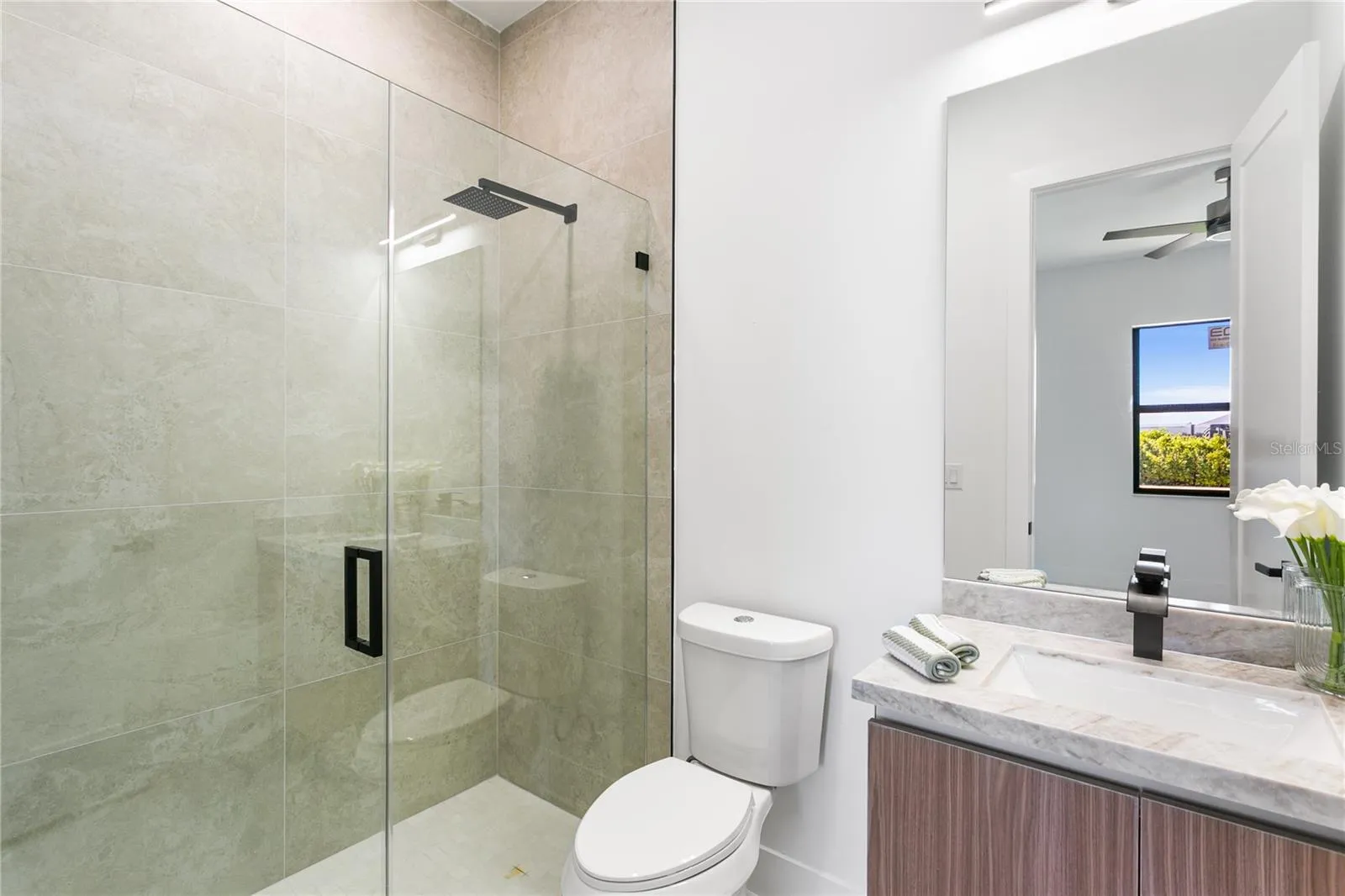Second Primary En Suite