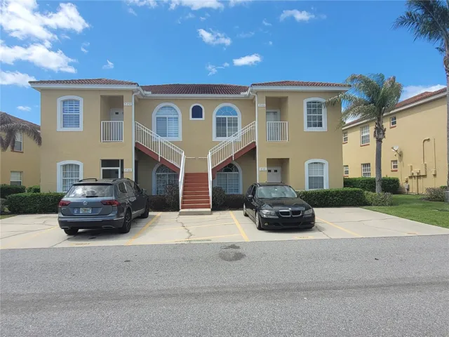 Condo on 2nd level