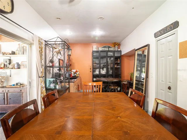 KITCHEN TABLE