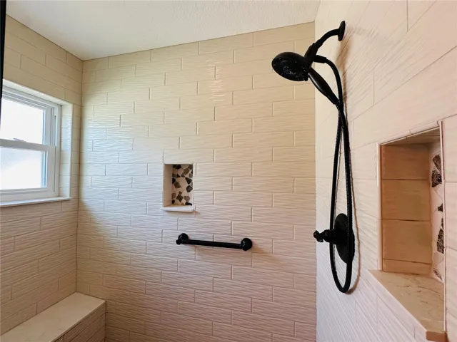 SHOWER HEAD & NICHE - MASTER BATHROOM
