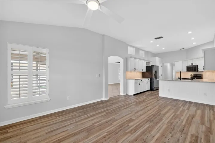 Family room into dining/kitchen