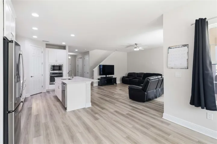 Gas Cooktop & Wall Ovens