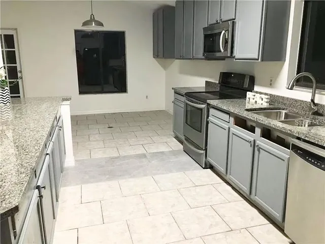 Convenient cooking space w/ lots of storage