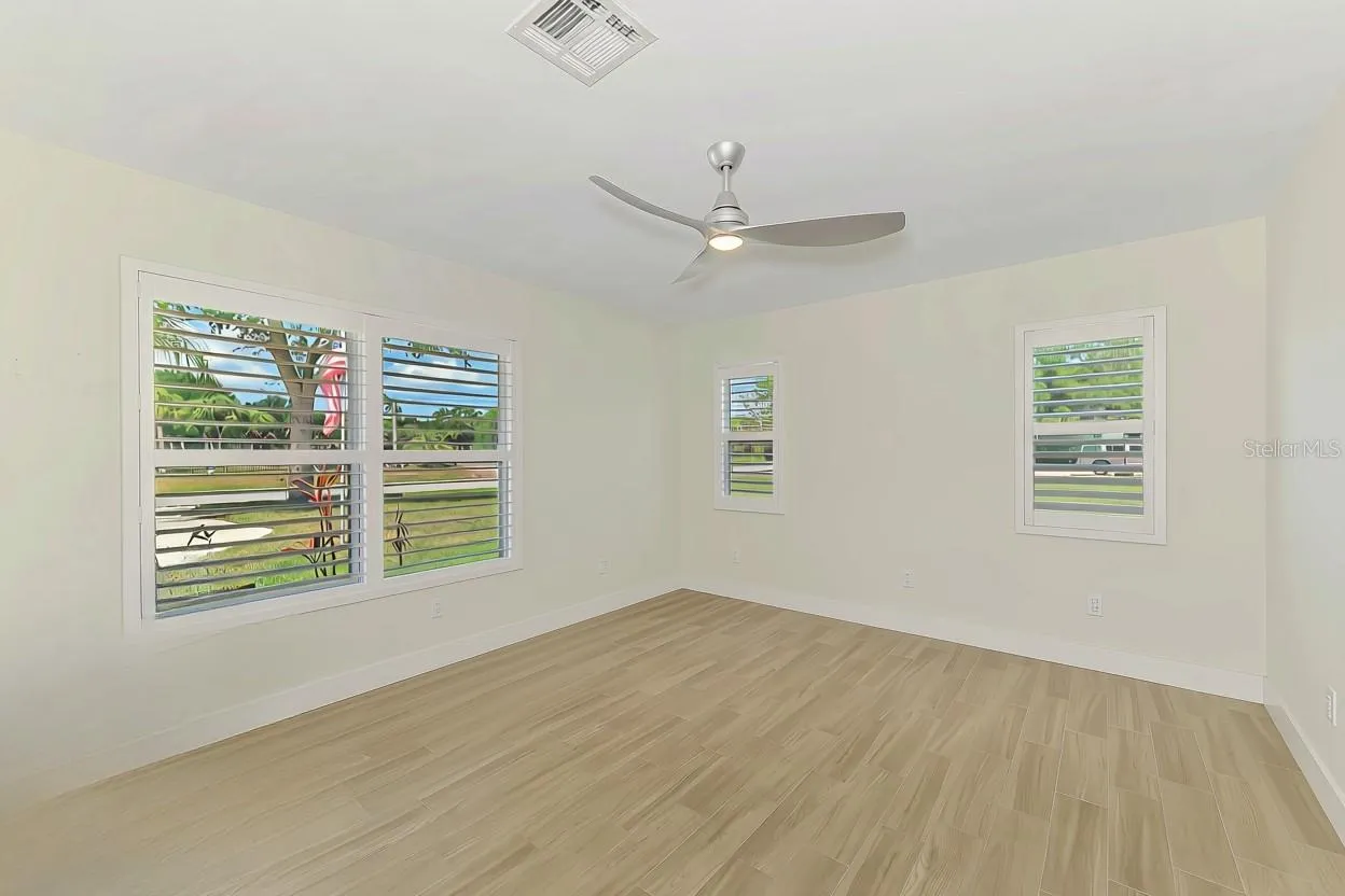 Second bedroom