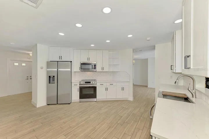 Spacious Kitchen!