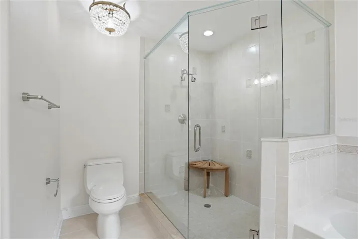 Walk in Shower and Soaker Tub