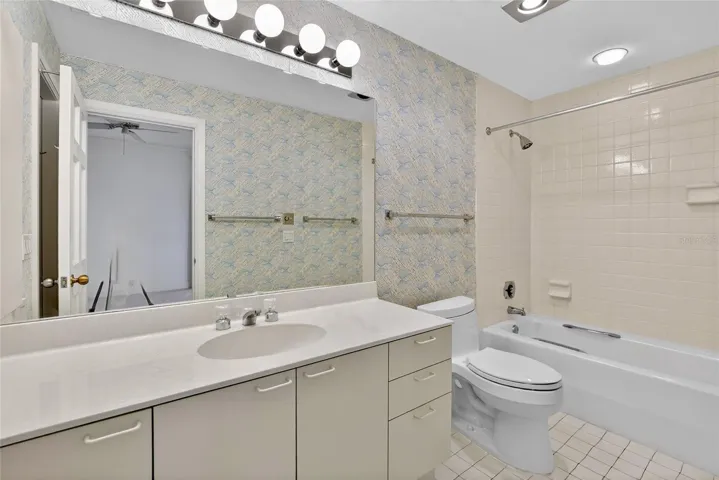 Guest Bedroom Bathroom