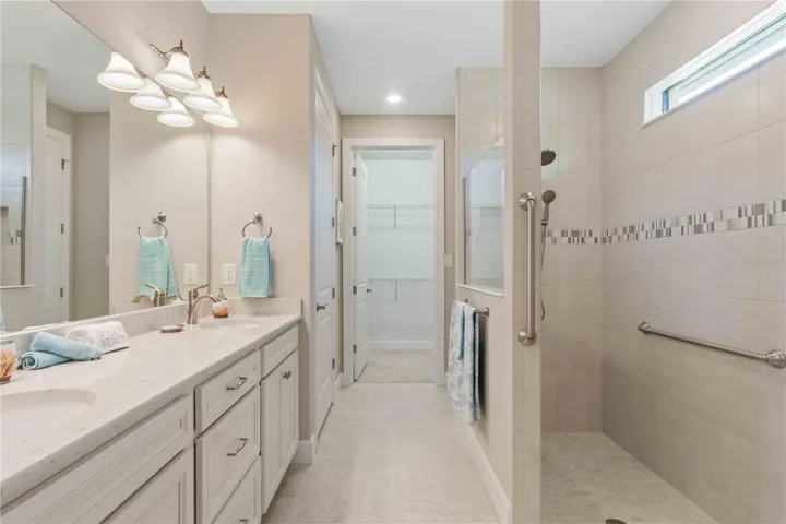En-Suite Bathroom