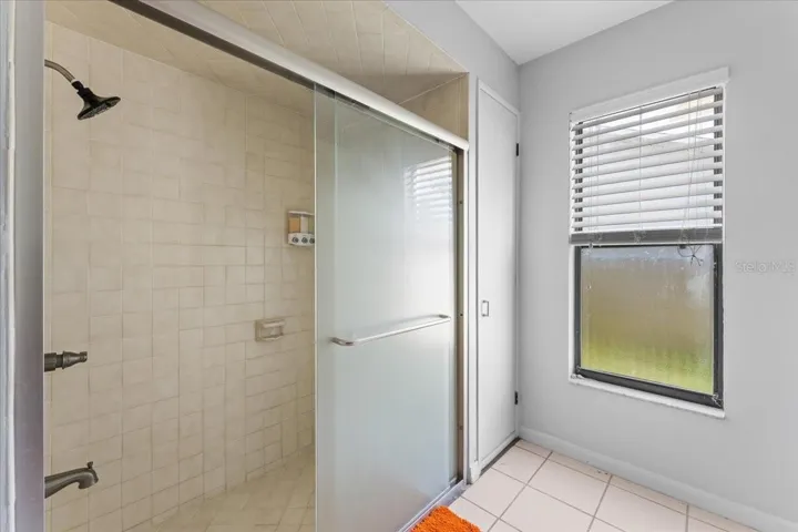 Primary shower