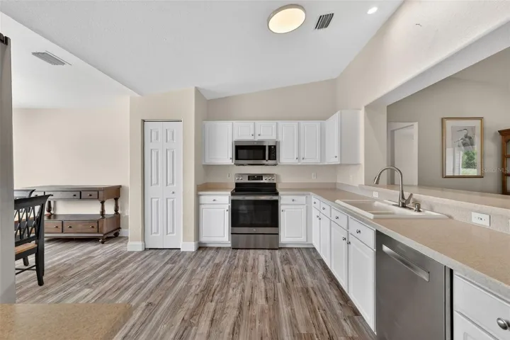 Kitchen-note pantry