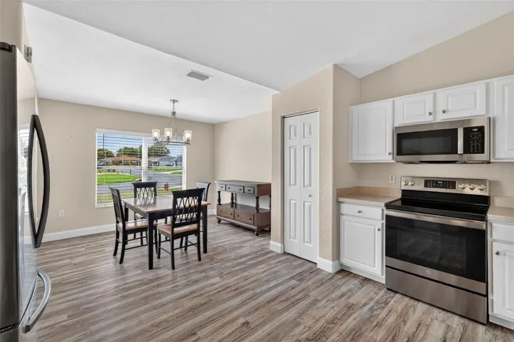 Eat-in Kitchen area