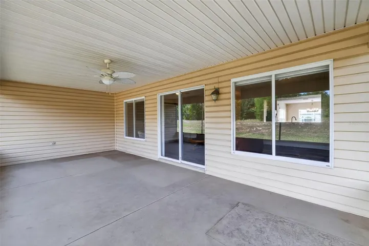 Spacious Lanai