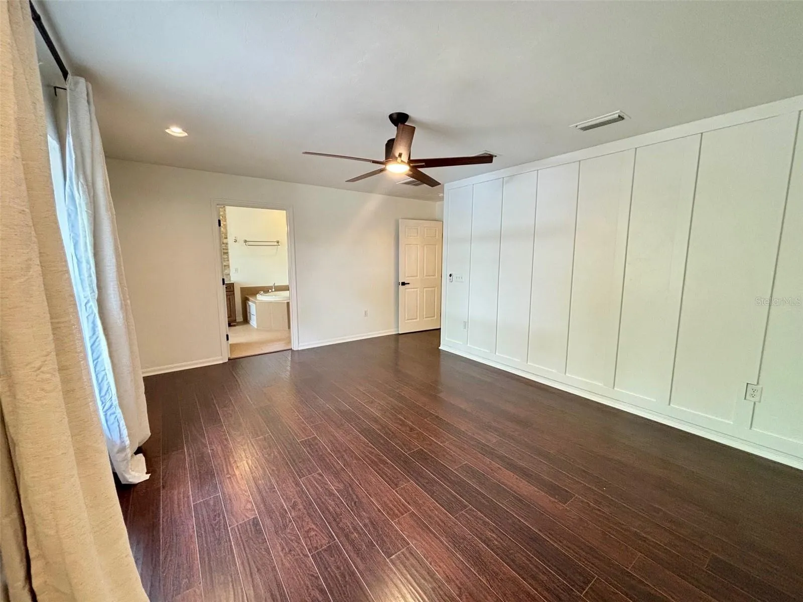 Master Suite - Master Bathroom Entrance View