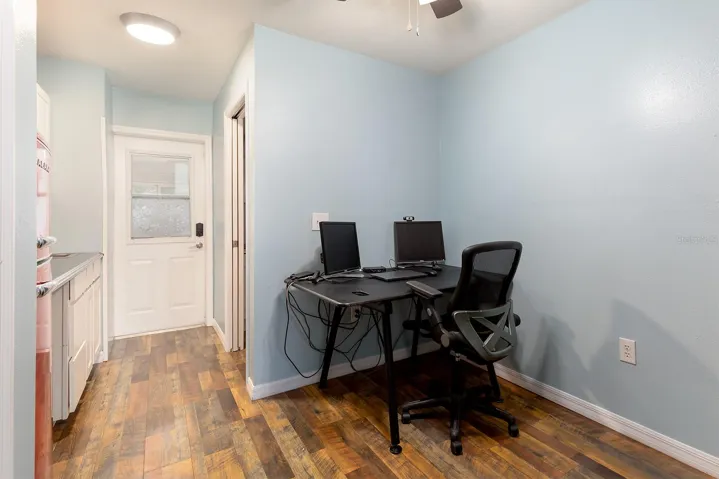 In law suite dining area currently being used as a 2nd office