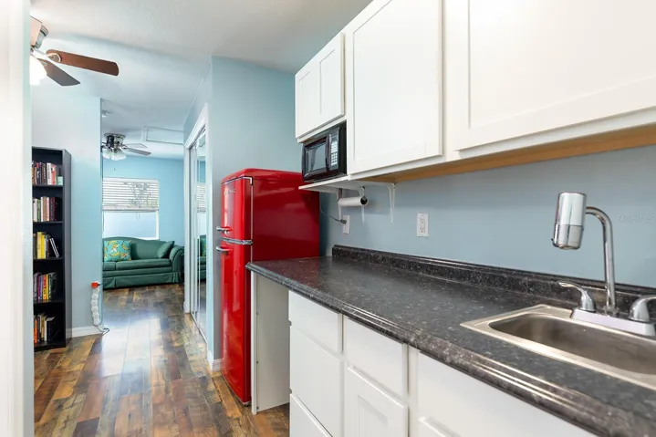 Studio in law suite kitchenette