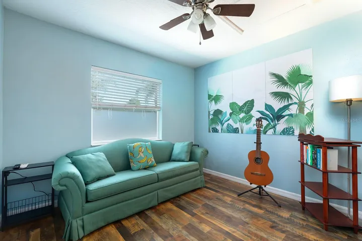 In law suite Living room/ bed room