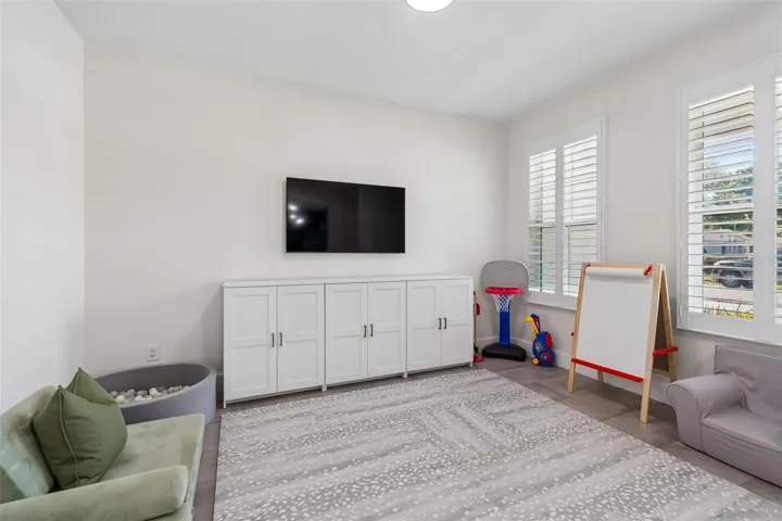Front den/flex room