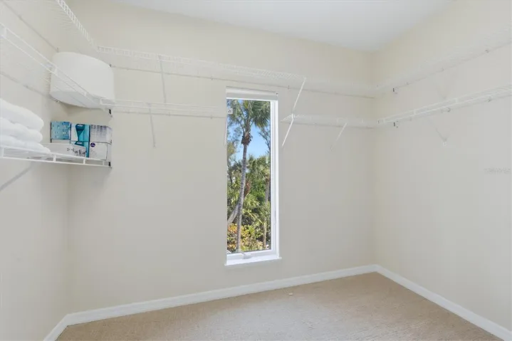 primary w/in closet