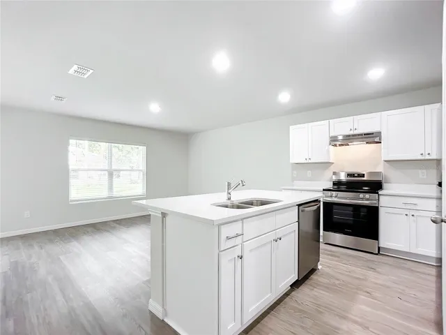 Photos are of a similar or previously completed unit and are for illustrative purposes only. Features, finishes, and layout may vary.