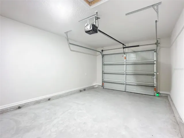 Photos are of a similar or previously completed unit and are for illustrative purposes only. Features, finishes, and layout may vary.