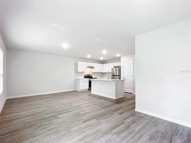 Photos are of a similar or previously completed unit and are for illustrative purposes only. Features, finishes, and layout may vary.