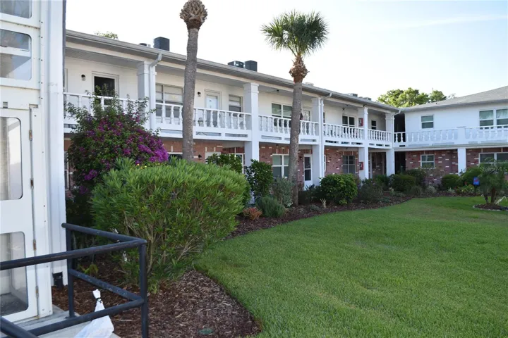 Building Courtyard