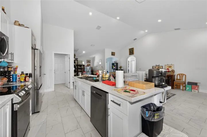 KITCHEN ISLAND VIEW