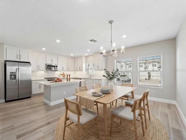 Dining room, too