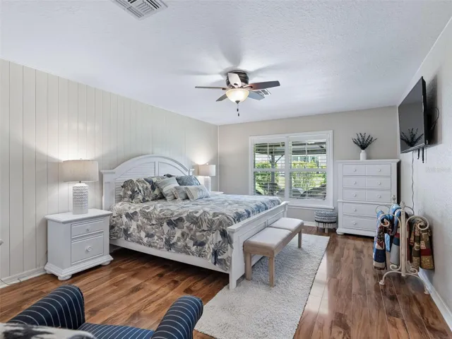 Primary suite w/Plantation shutters & Laminate flooring