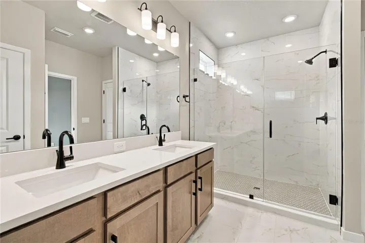 Owner's Bath