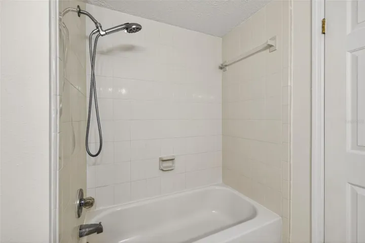 Secondary Full Bath