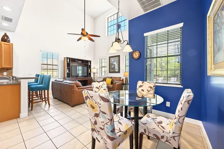 Breakfast Nook/Family Room.