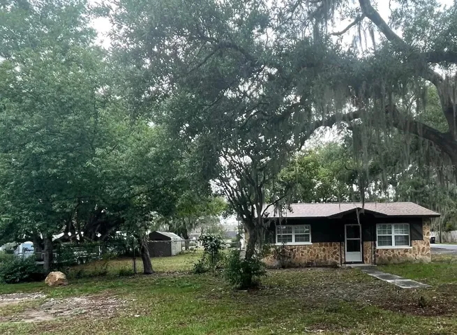 Front corner lot