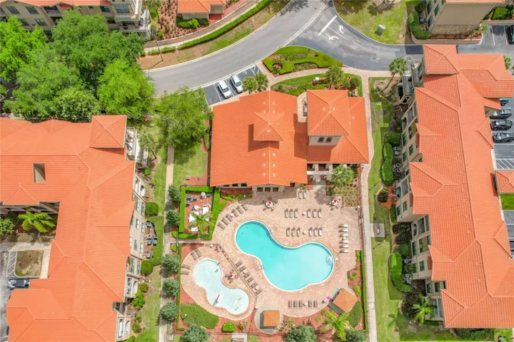 Primary Pool with Kid's Splash pad