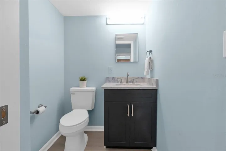 2nd bath new soft close solid wood cabinetry