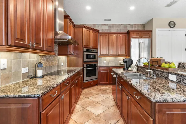 GRANITE COUNTER TOPS