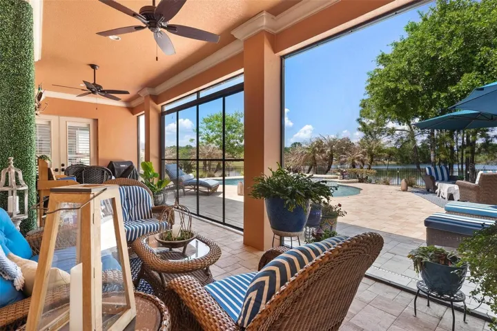 SCREENED LANAI