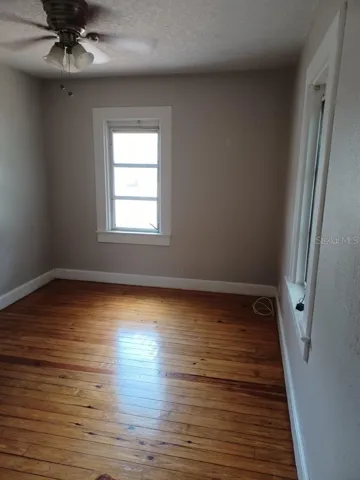 1290 Idlewild Dr - Front Bedroom